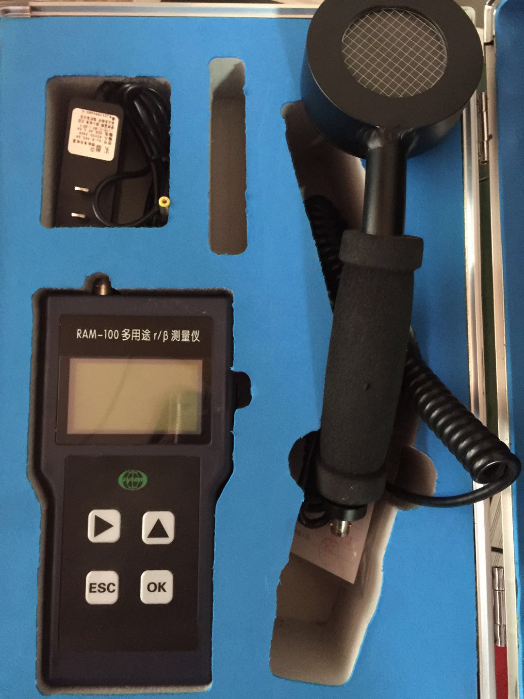 RAM-100 多用途γβ測(cè)量?jī)x.jpg RAM-100 多用途γβ測(cè)量?jī)x.jpg